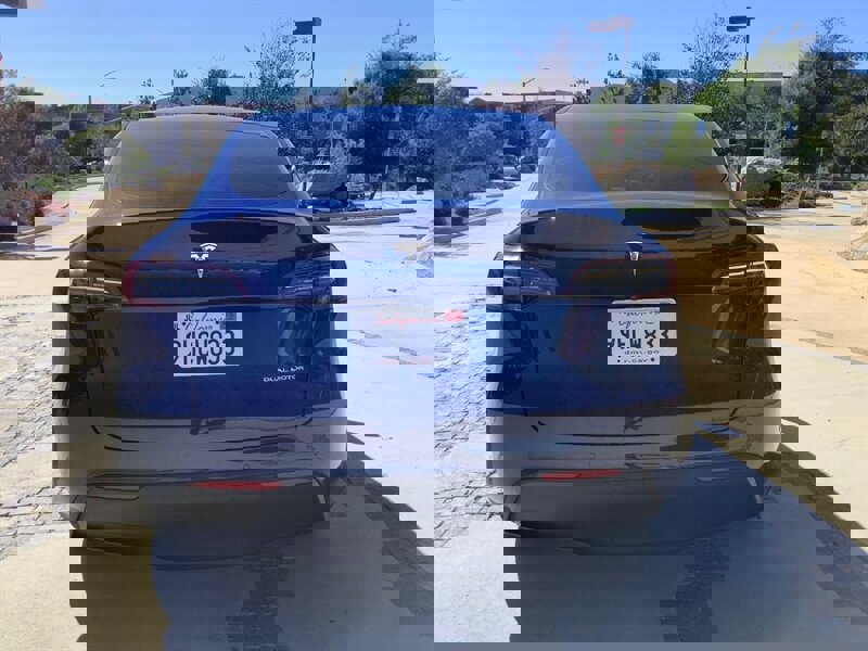 Used 2020 Tesla Model Y Long Range image 15