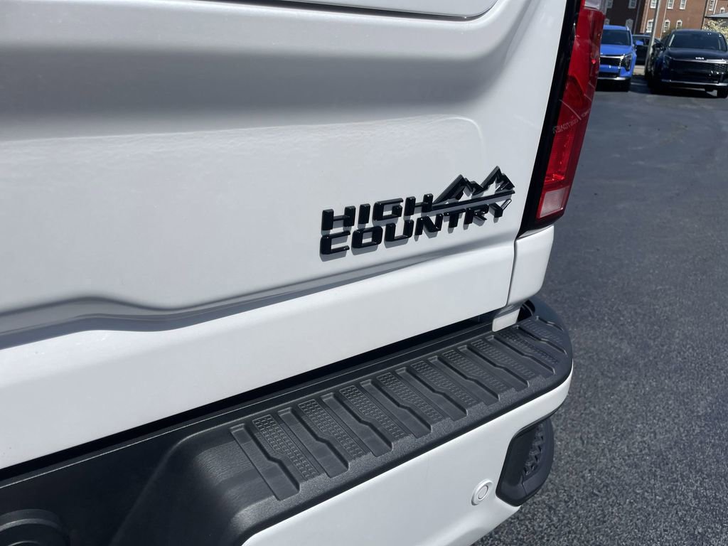Used 2024 Chevrolet Silverado 2500 High Country w/ High Country Premium Package image 6