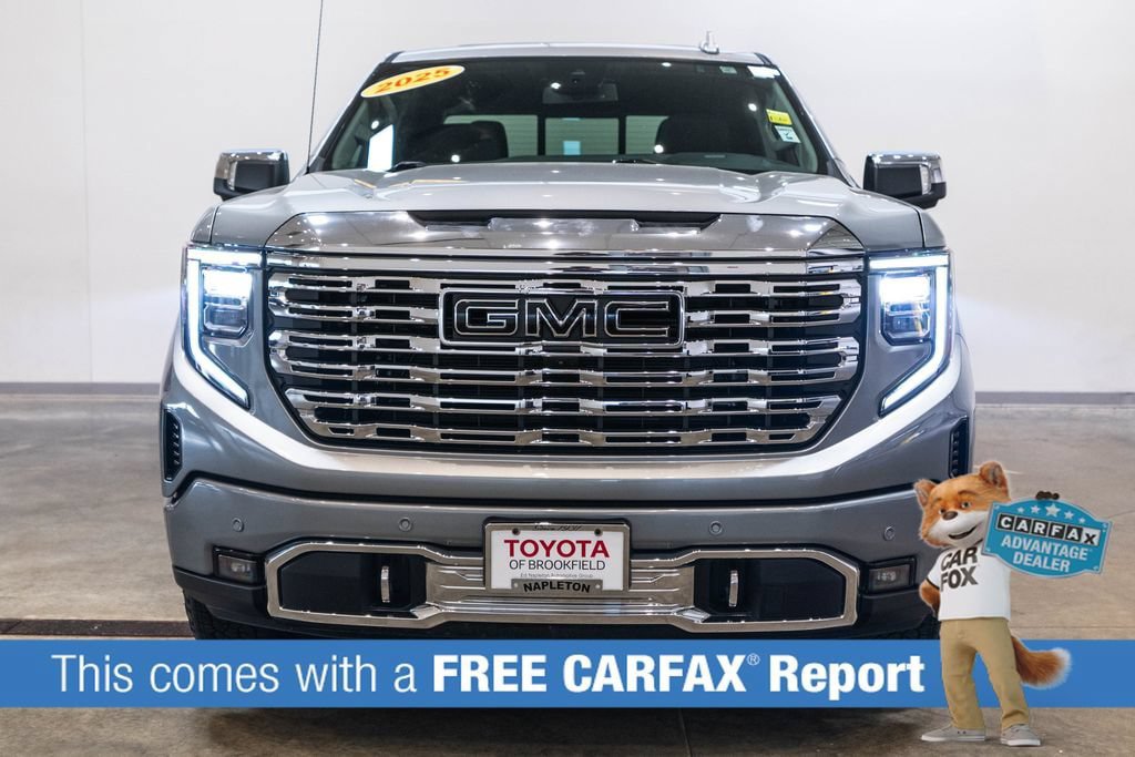 Used 2025 GMC Sierra 1500 Denali w/ Denali Carbonpro Edition AWD/4WD image 2