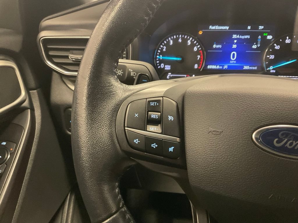 Used 2020 Ford Explorer XLT w/ Equipment Group 202A AWD/4WD image 16