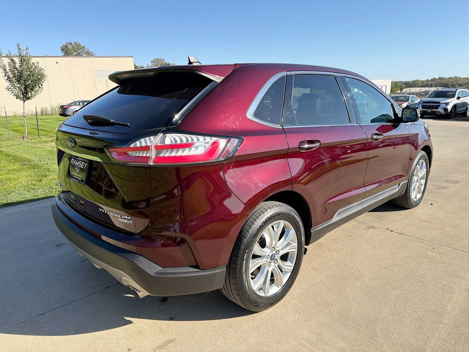 Used 2020 Ford Edge Titanium AWD/4WD image 6