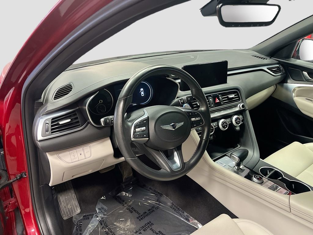 Used 2023 Genesis G70 2.0T image 9
