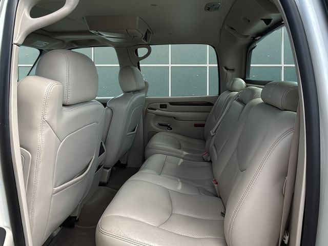 Used 2005 Cadillac Escalade EXT image 18