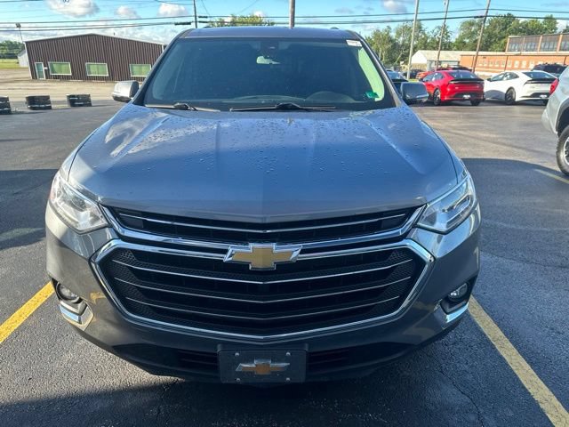 Used 2020 Chevrolet Traverse LT w/ Driver Confidence II Package AWD/4WD image 2