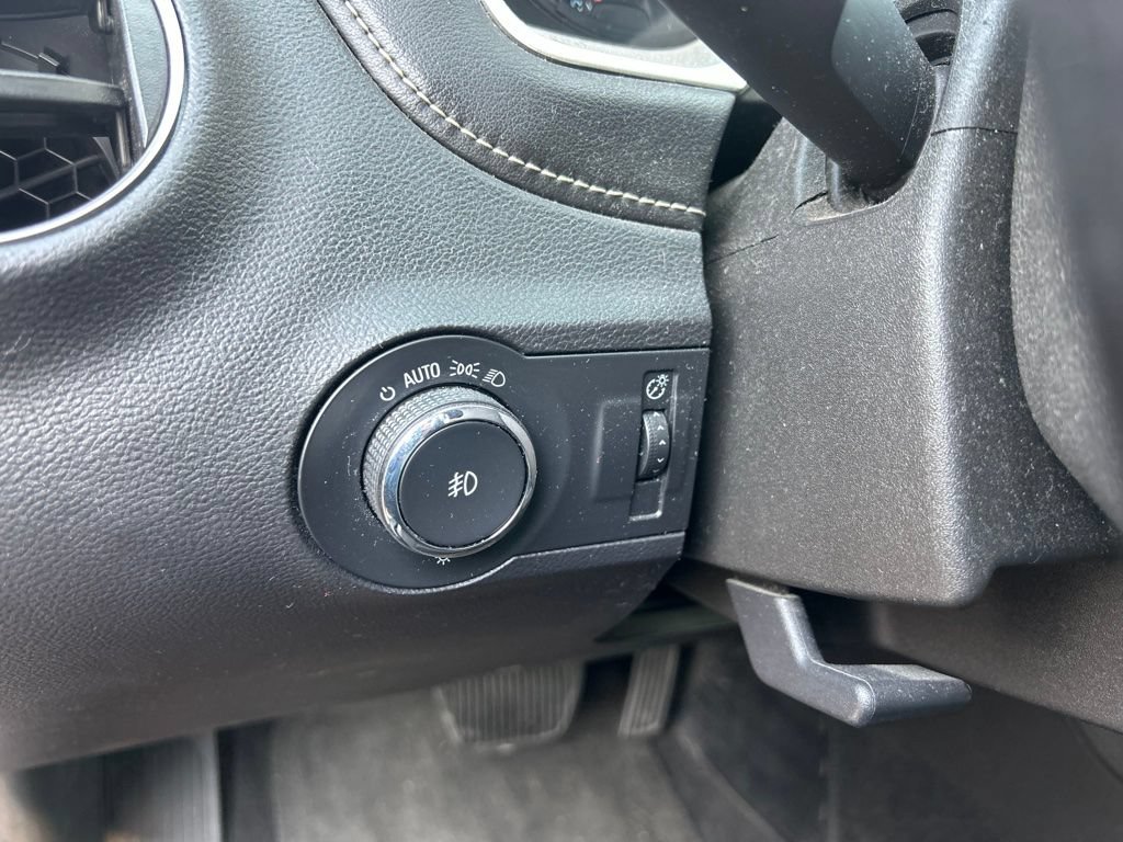 Used 2015 Chevrolet Camaro LT w/ Rear Vision Package RWD image 20