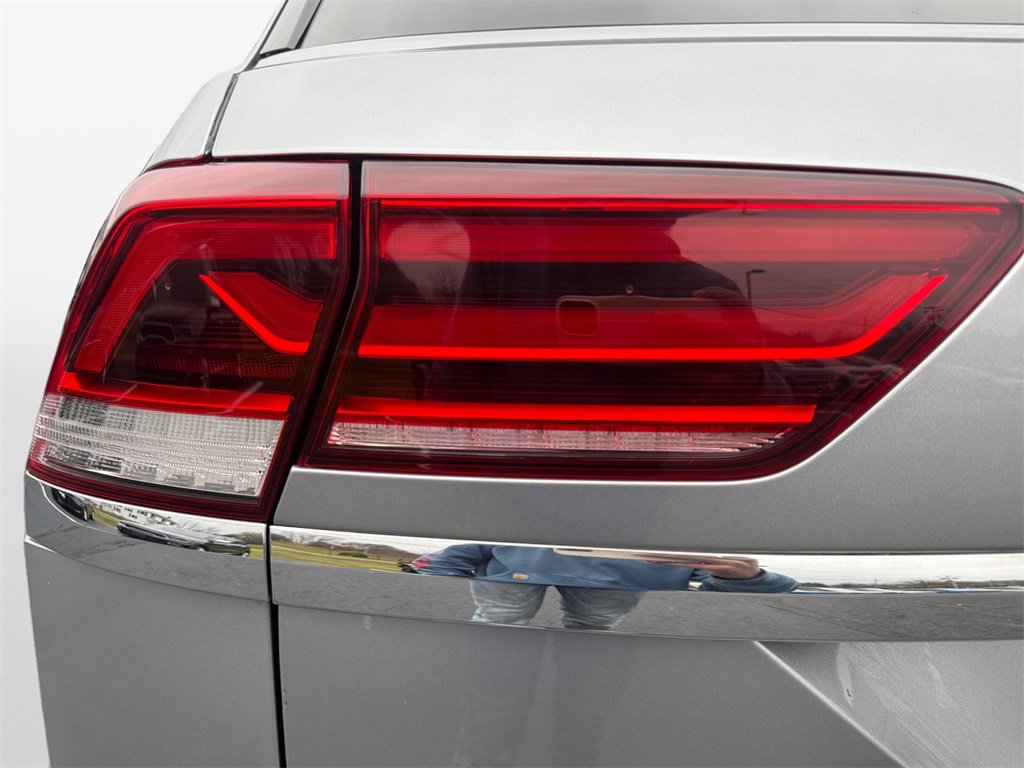 Used 2022 Volkswagen Atlas Cross Sport SE image 21
