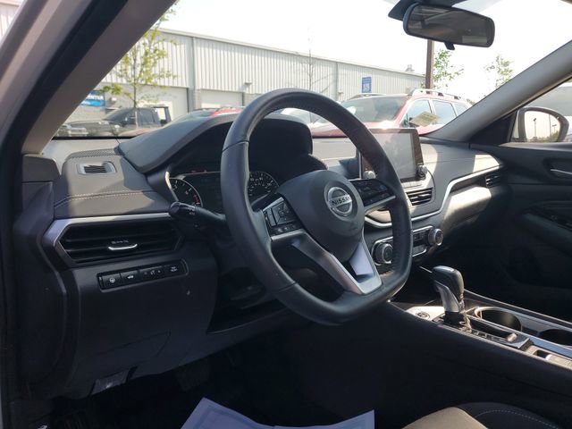 Used 2021 Nissan Altima 2.5 SV w/ SV Premium Package FWD image 18