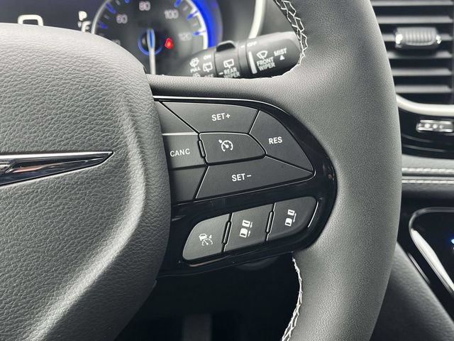 New 2026 Chrysler Pacifica Select w/ S Appearance Package FWD image 20