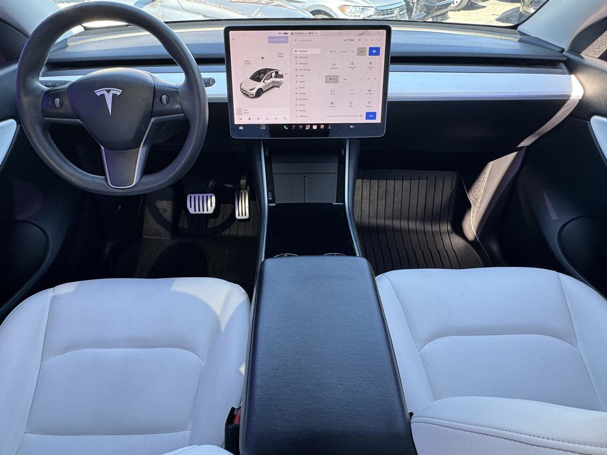 Used 2021 Tesla Model Y Long Range AWD/4WD image 23