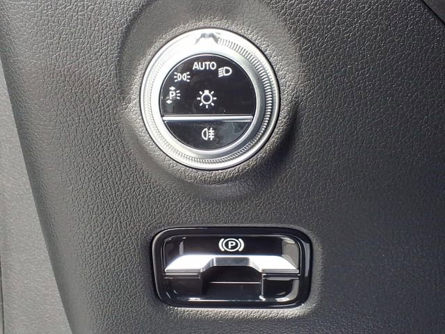 Used 2022 Mercedes-Benz C 300 Sedan image 29
