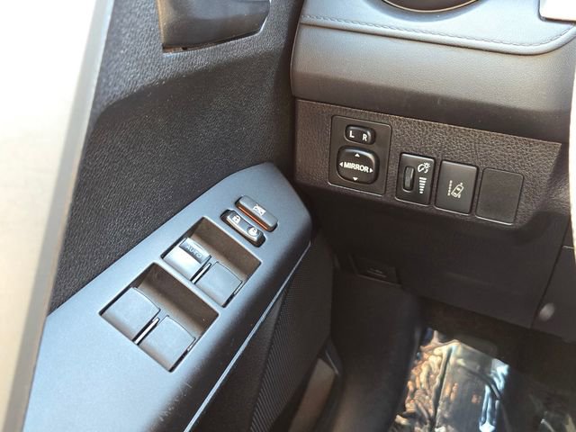 Used 2018 Toyota RAV4 LE image 20