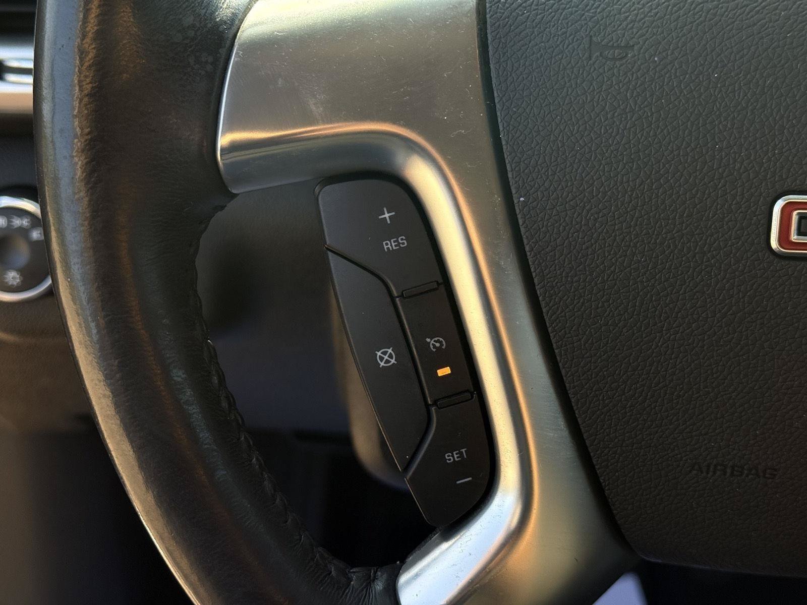 Used 2015 GMC Acadia SLE FWD image 19
