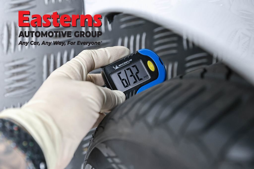 Used 2025 Toyota Camry SE w/ Convenience Package FWD image 30