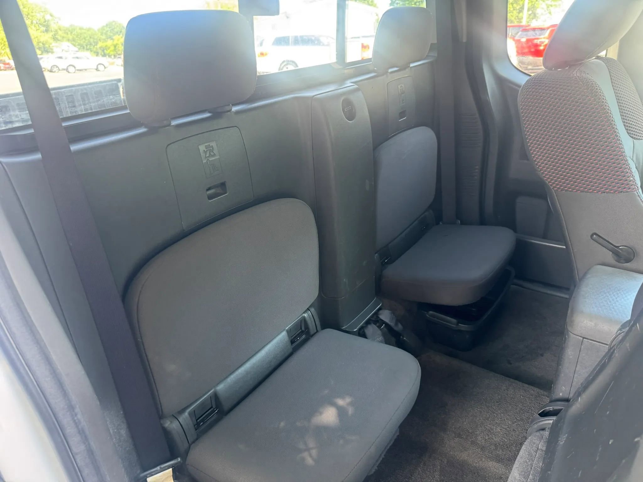 Used 2012 Nissan Frontier PRO-4X AWD/4WD image 21