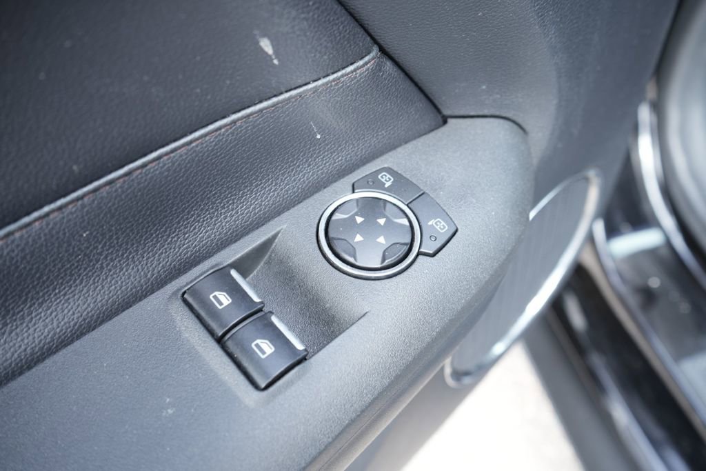 Used 2015 Ford Mustang Premium image 21