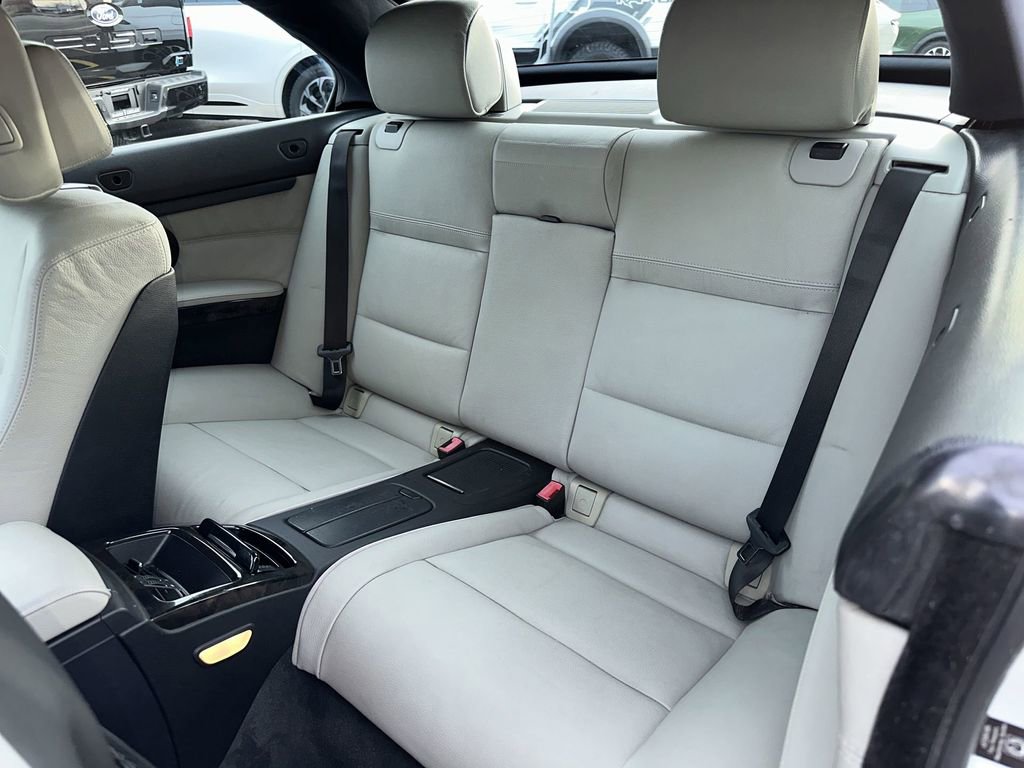 Used 2009 BMW 335i Convertible image 25