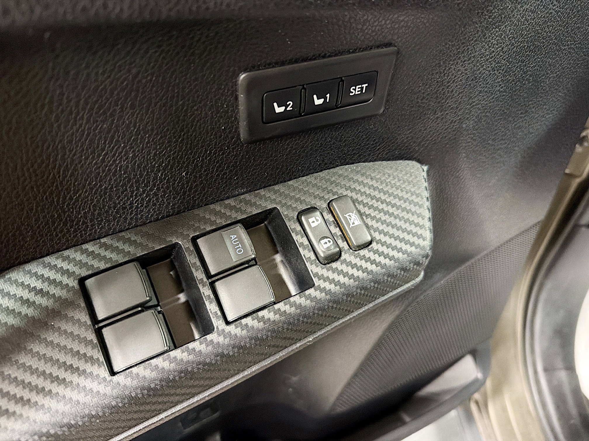 Used 2014 Toyota RAV4 Limited AWD/4WD image 8