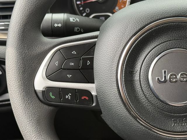 Used 2023 Jeep Renegade Latitude AWD/4WD image 13