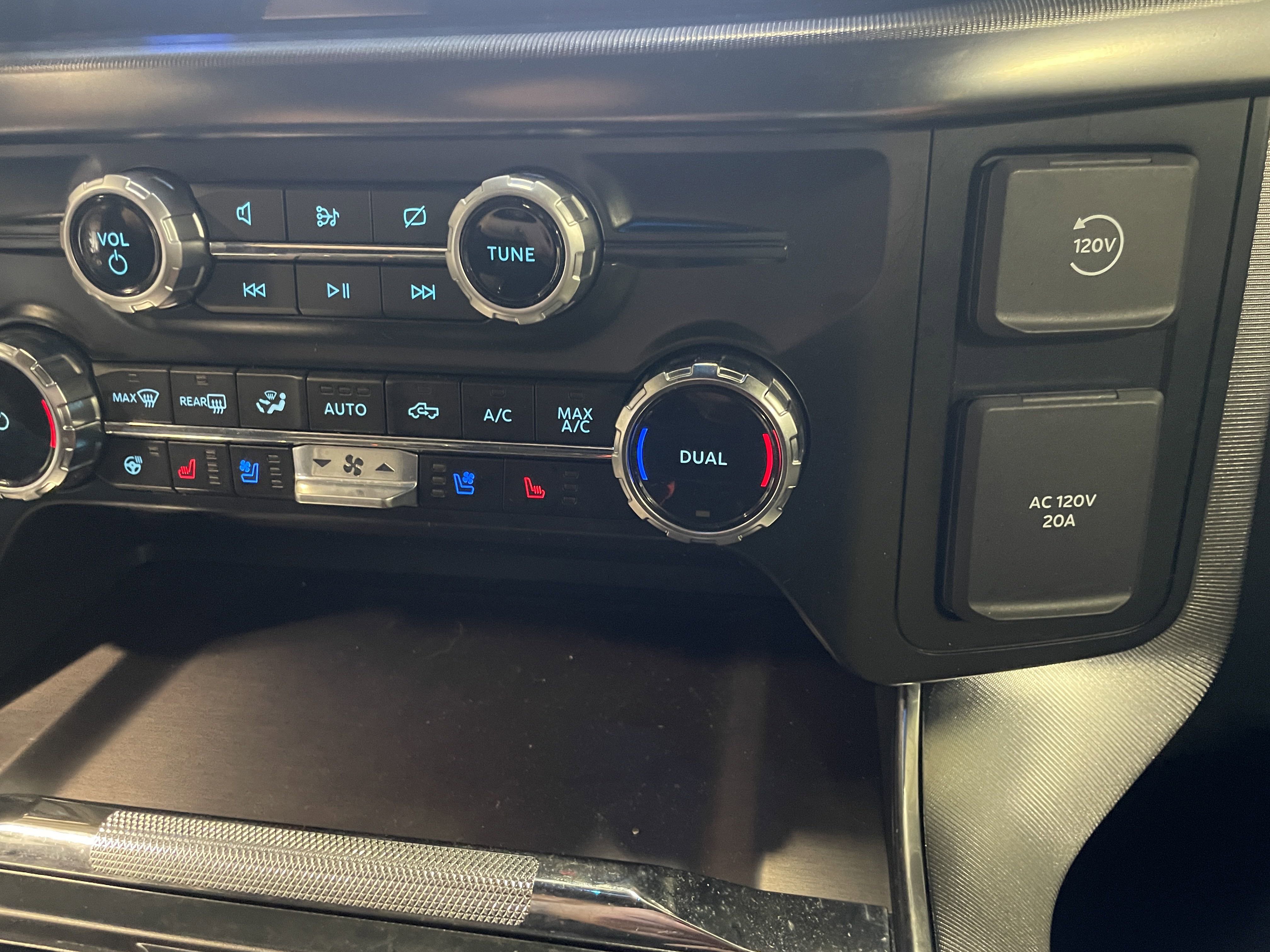 Used 2024 Ford F150 Platinum w/ Equipment Group 702A High image 16