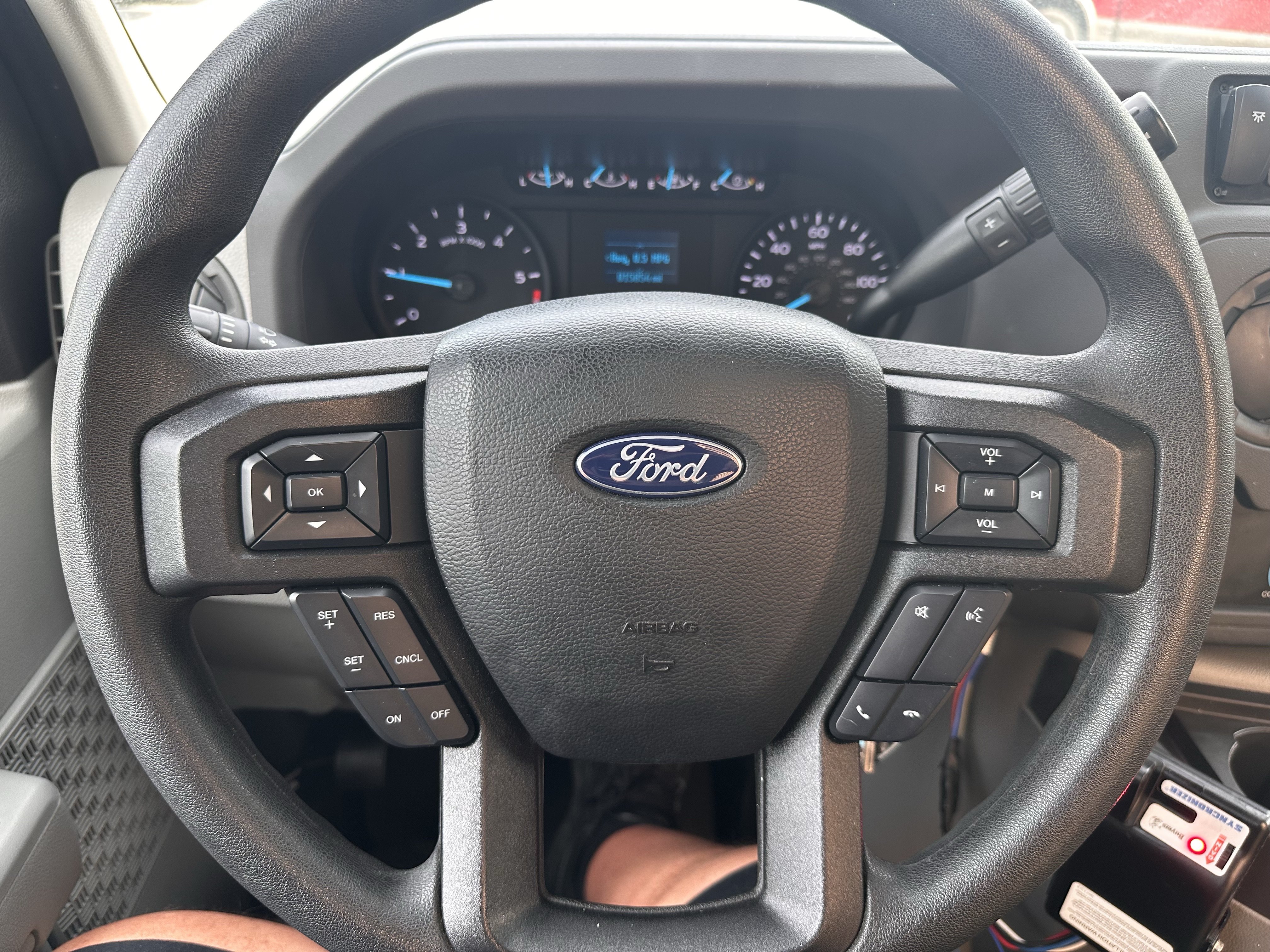 Used 2024 Ford E-450 and Econoline 450 Super Duty w/ Power Windows & Locks Group RWD image 15