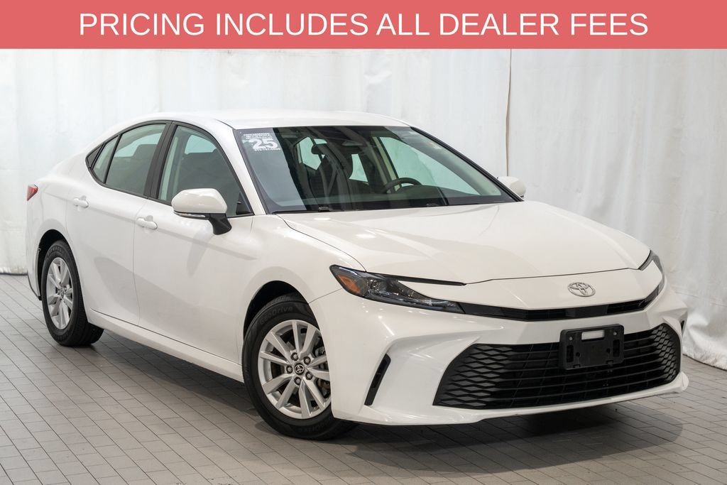 Used 2025 Toyota Camry LE FWD image 1