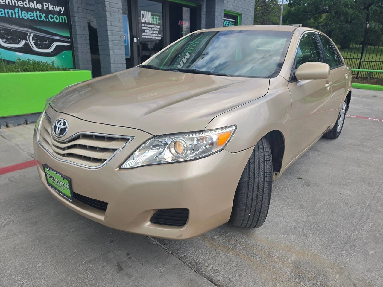 Used 2010 Toyota Camry LE image 52