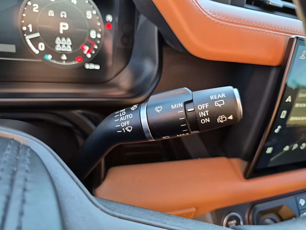 Used 2024 Land Rover Defender 130 X image 37