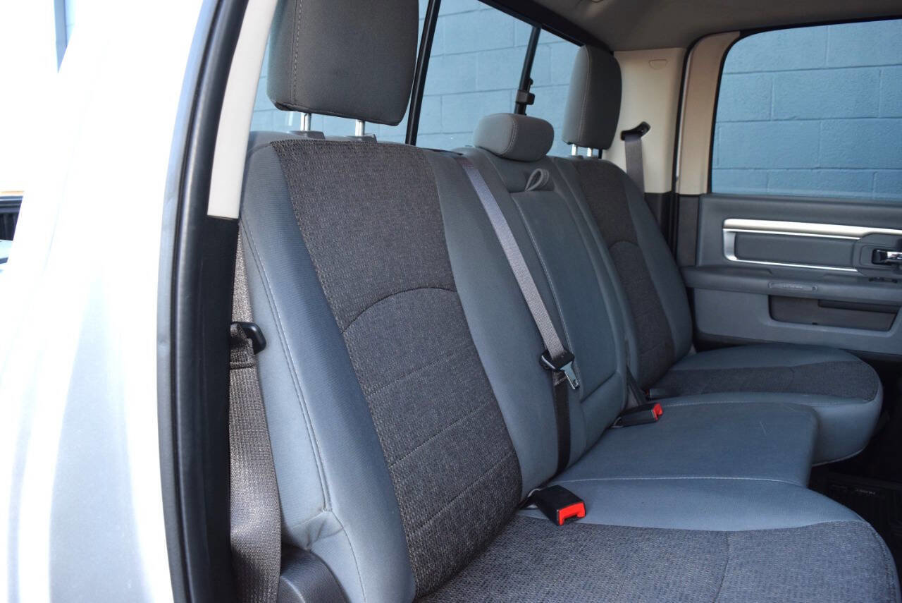 Used 2019 RAM 1500 Classic SLT w/ Luxury Group image 52