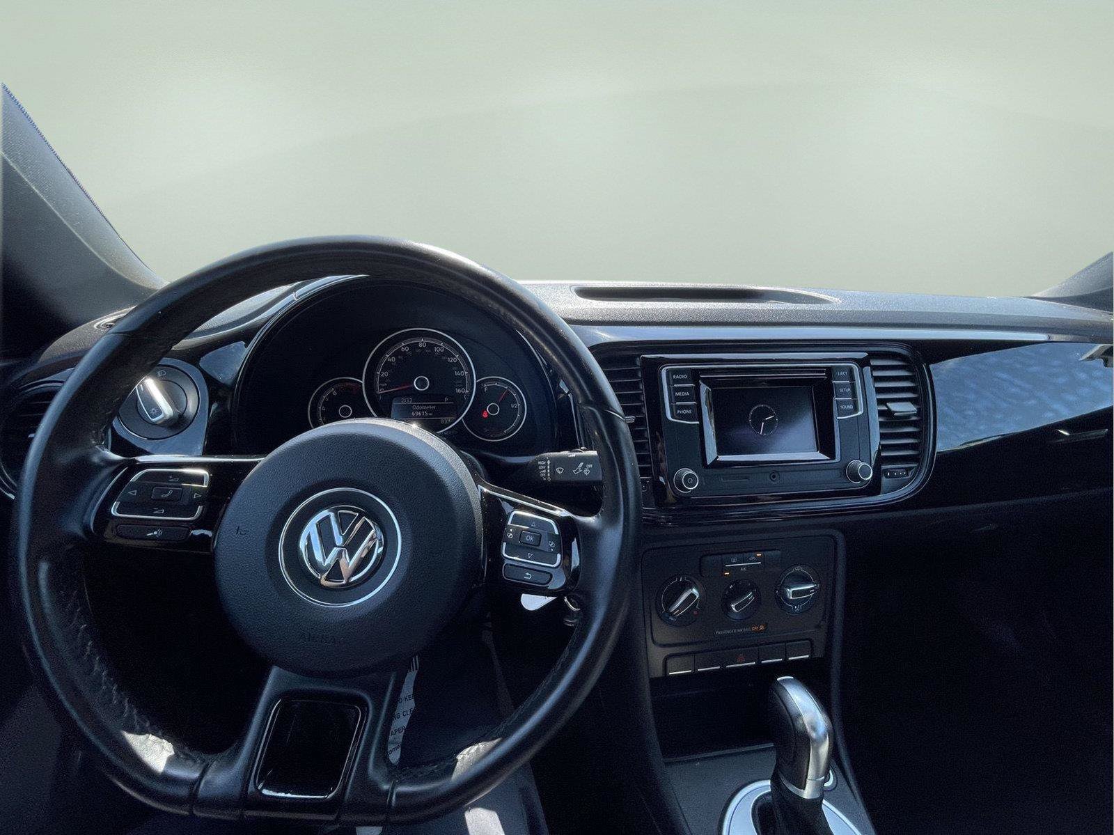 Used 2018 Volkswagen Beetle 2.0T FWD image 28