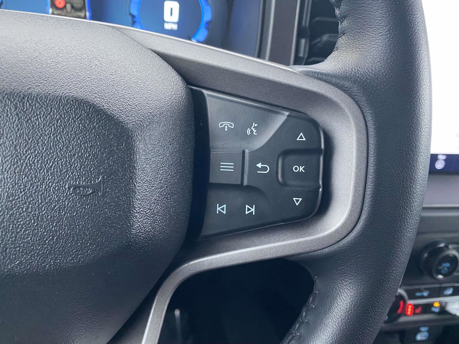 Used 2025 Ford Bronco Big Bend image 19