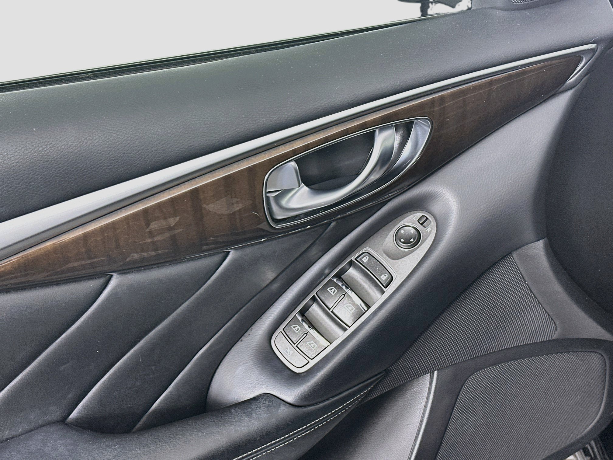 Used 2018 INFINITI Q50 Luxe RWD image 15