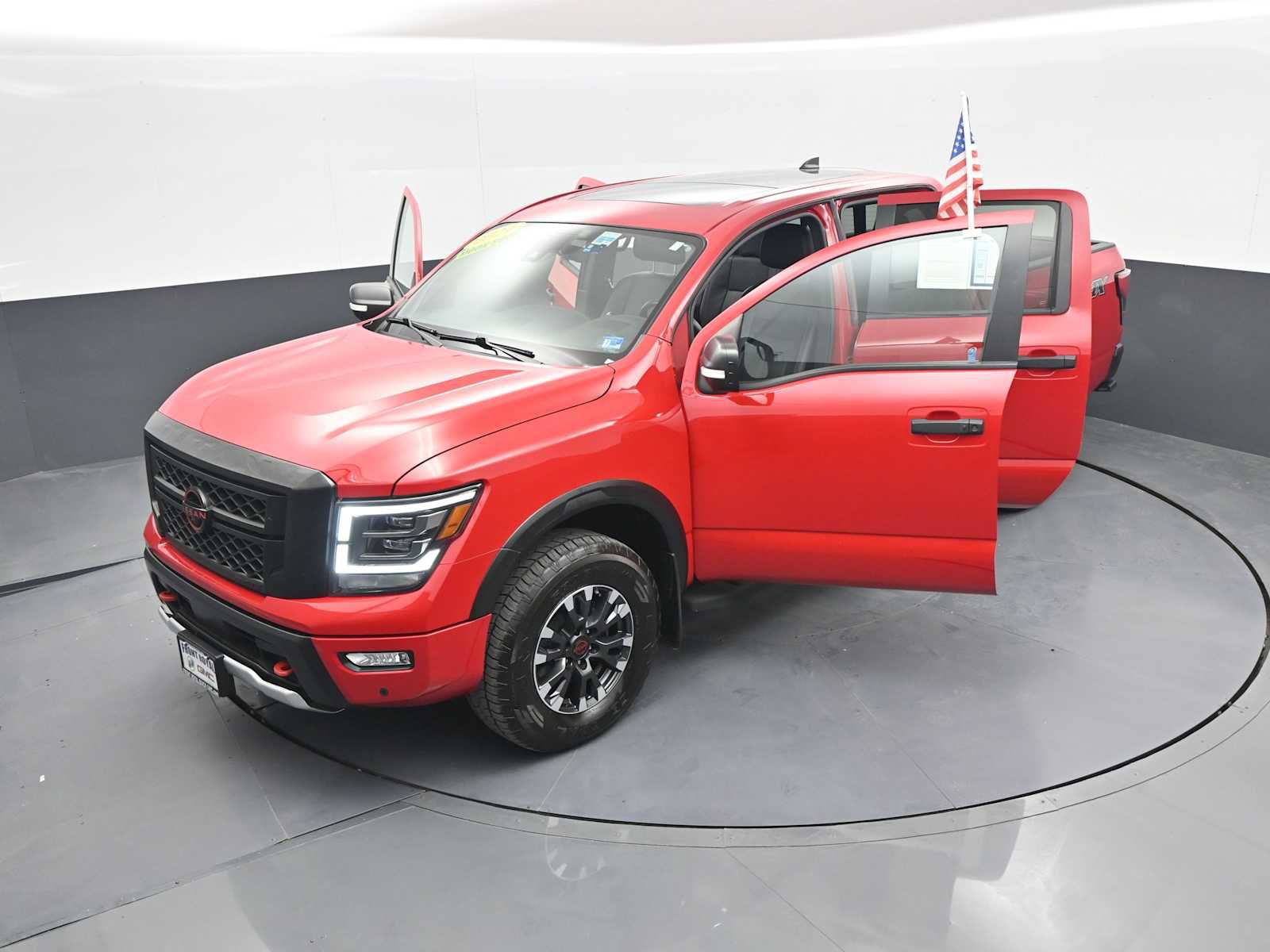 Used 2024 Nissan Titan PRO-4X w/ Pro-4x Convenience Package AWD/4WD image 44