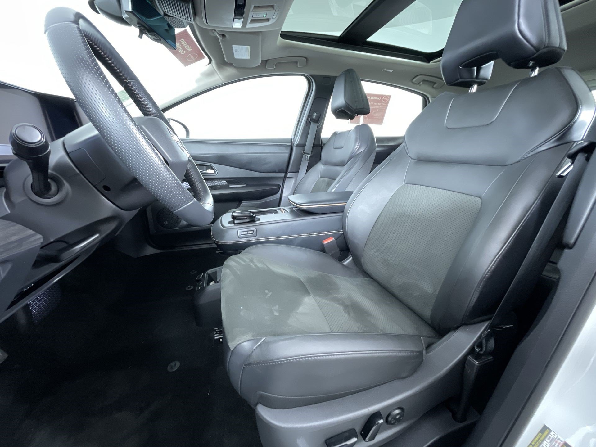 Certified 2024 Nissan Ariya AWD image 15