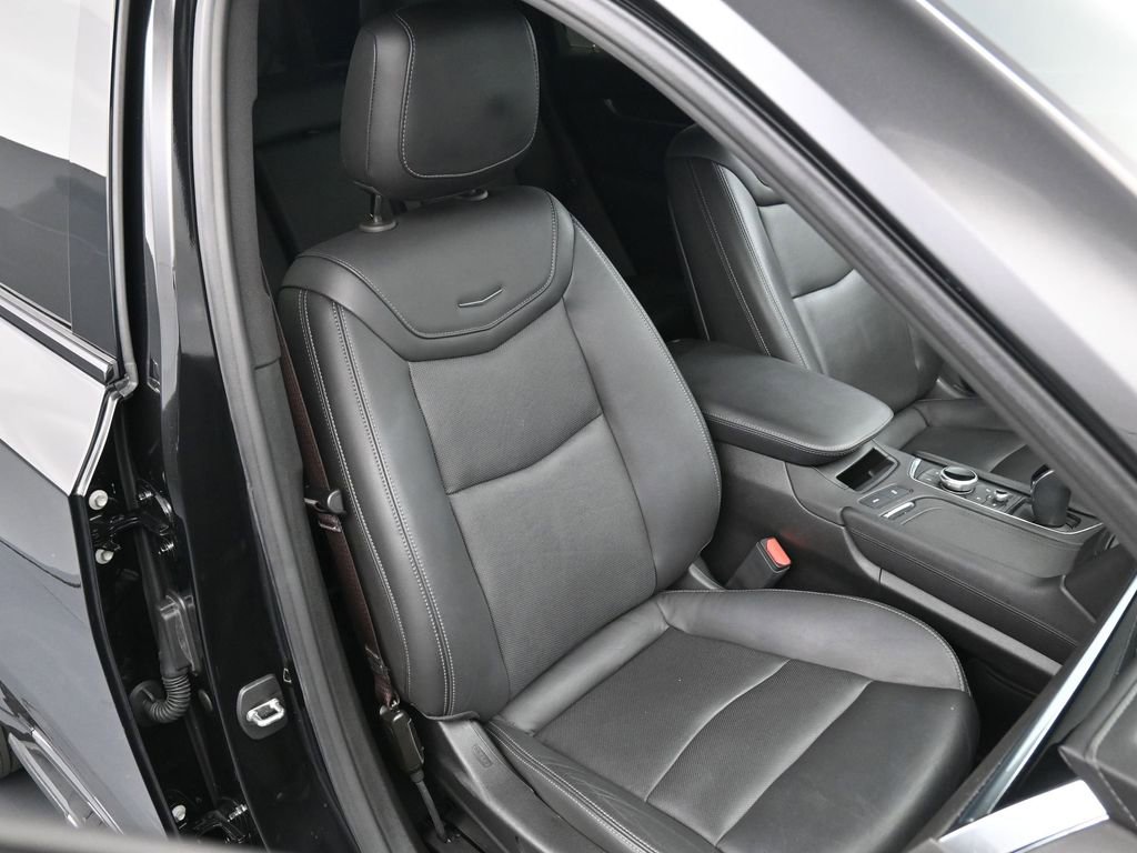 Used 2024 Cadillac XT6 Sport image 17
