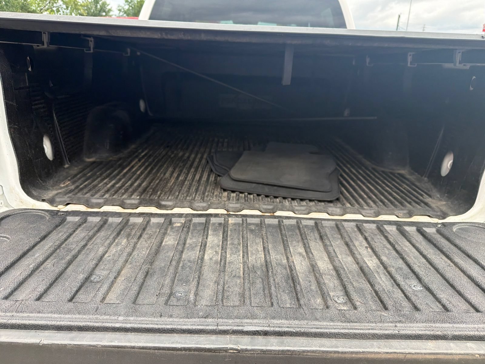 Used 2015 Chevrolet Silverado 1500 LT AWD/4WD image 22