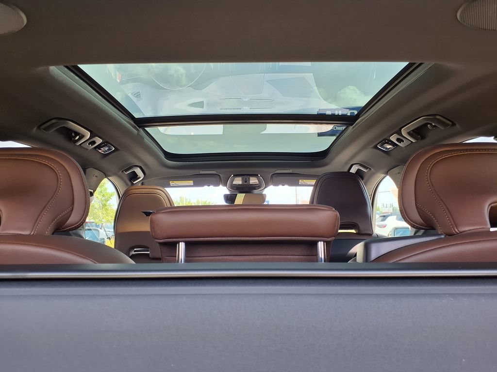 Certified 2023 Volvo XC60 B5 Ultimate AWD/4WD image 30