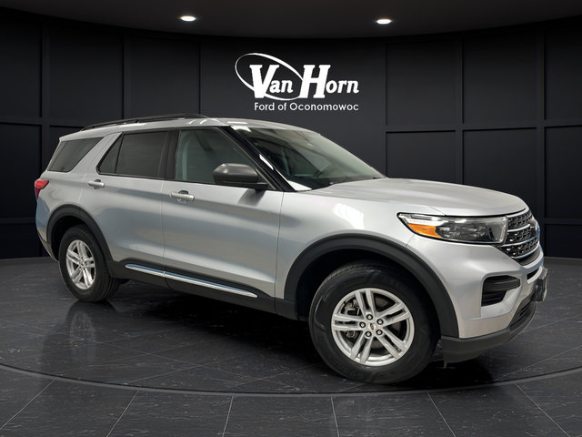 Used 2024 Ford Explorer XLT AWD/4WD image 1