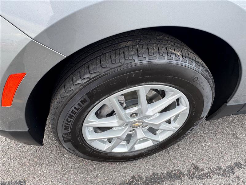 Used 2023 Chevrolet Equinox LS w/ LPO, Floor Liner Package image 32