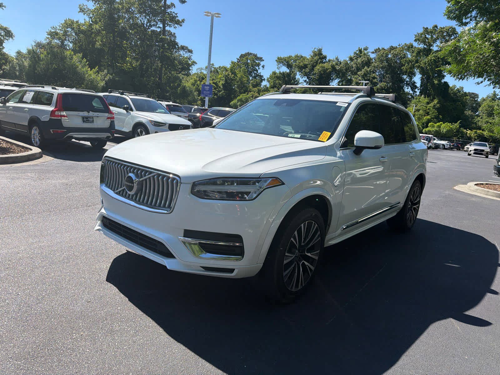 Used 2022 Volvo XC90 T8 Inscription Expression AWD/4WD image 6