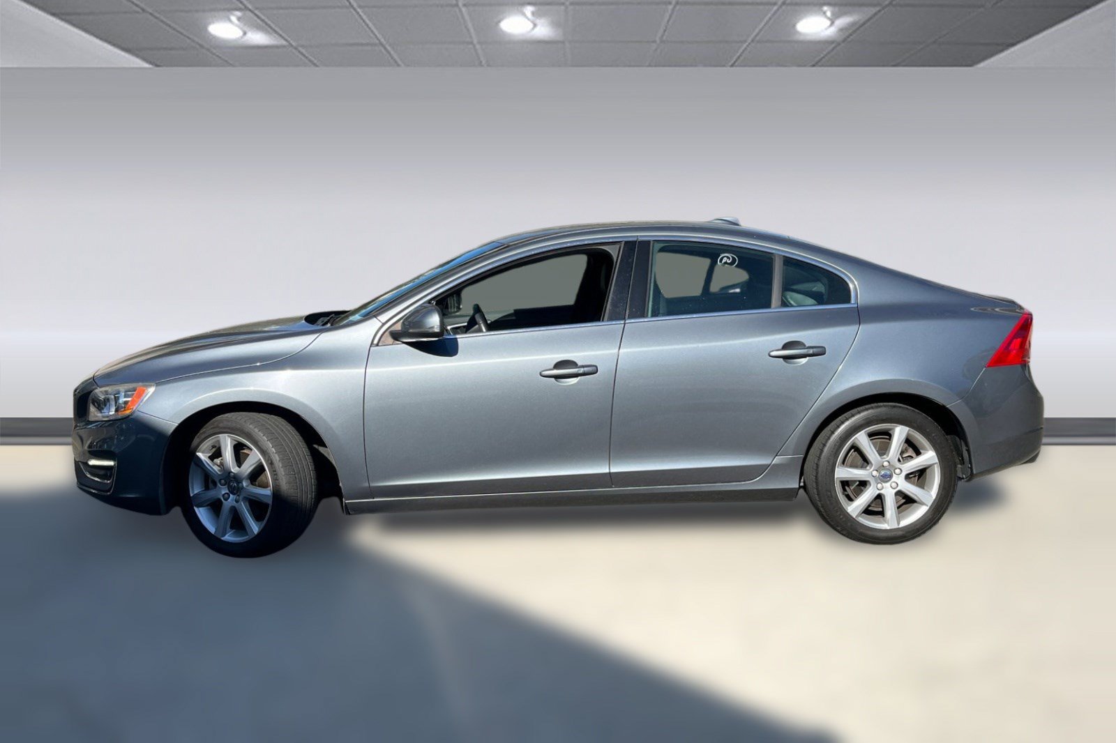 Used 2016 Volvo S60 T5 Premier w/ Convenience Package FWD image 2