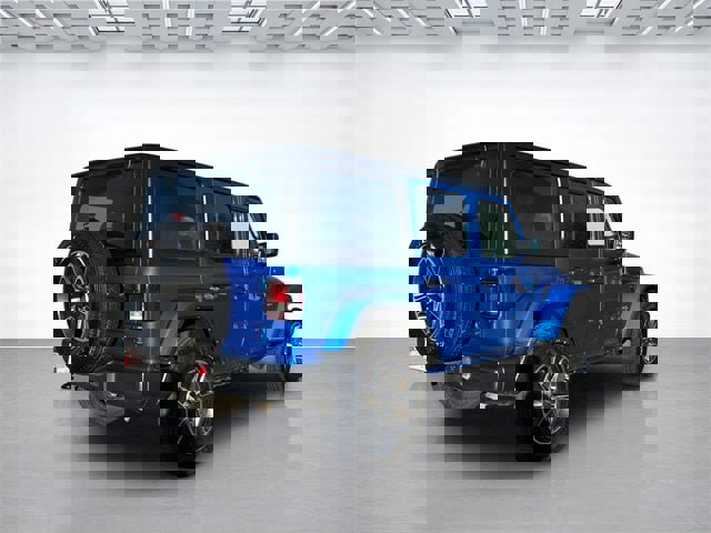 Used 2023 Jeep Wrangler Sahara image 4
