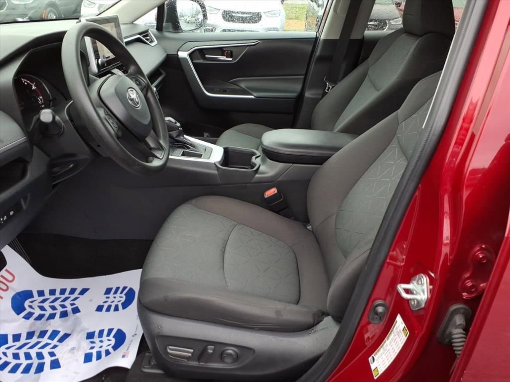 Used 2023 Toyota RAV4 XLE image 14