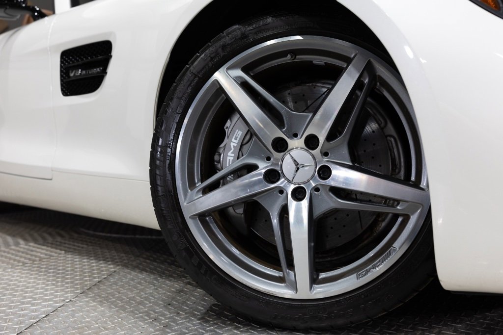 Used 2018 Mercedes-Benz AMG GT Roadster w/ Exclusive Interior Package image 8