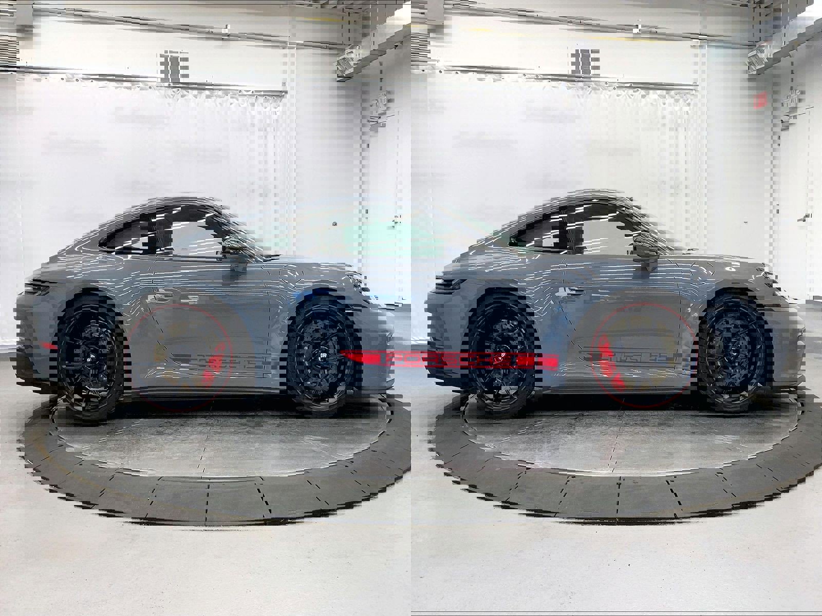 Certified 2024 Porsche 911 GT3 RWD image 8