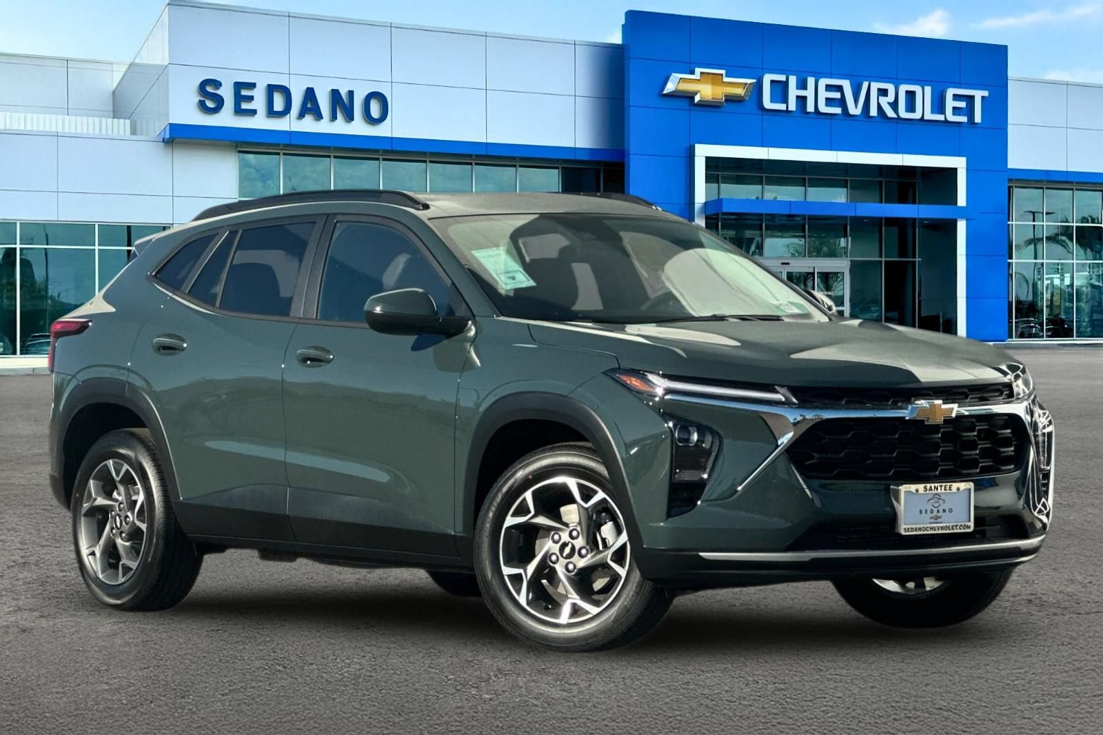 New 2026 Chevrolet Trax LT FWD image 2