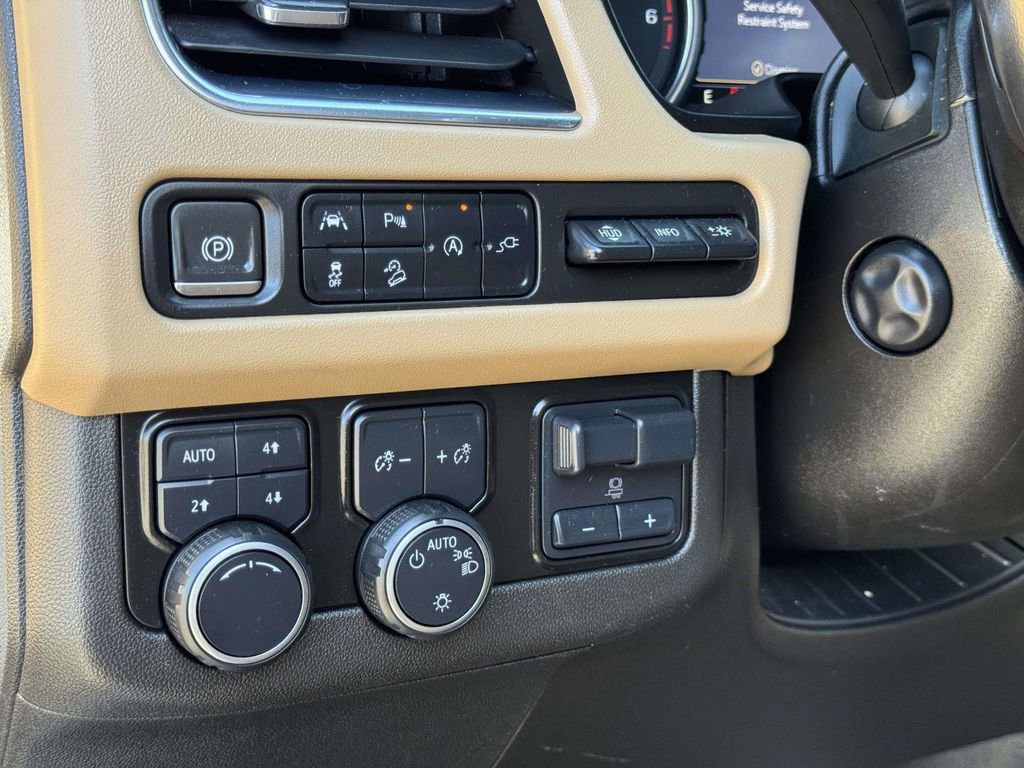 Used 2021 Chevrolet Tahoe Premier w/ Premium Package AWD/4WD image 11