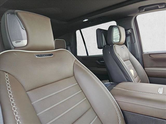 Used 2025 GMC Yukon Denali Ultimate w/ LPO, Floor Liner Package AWD/4WD image 21