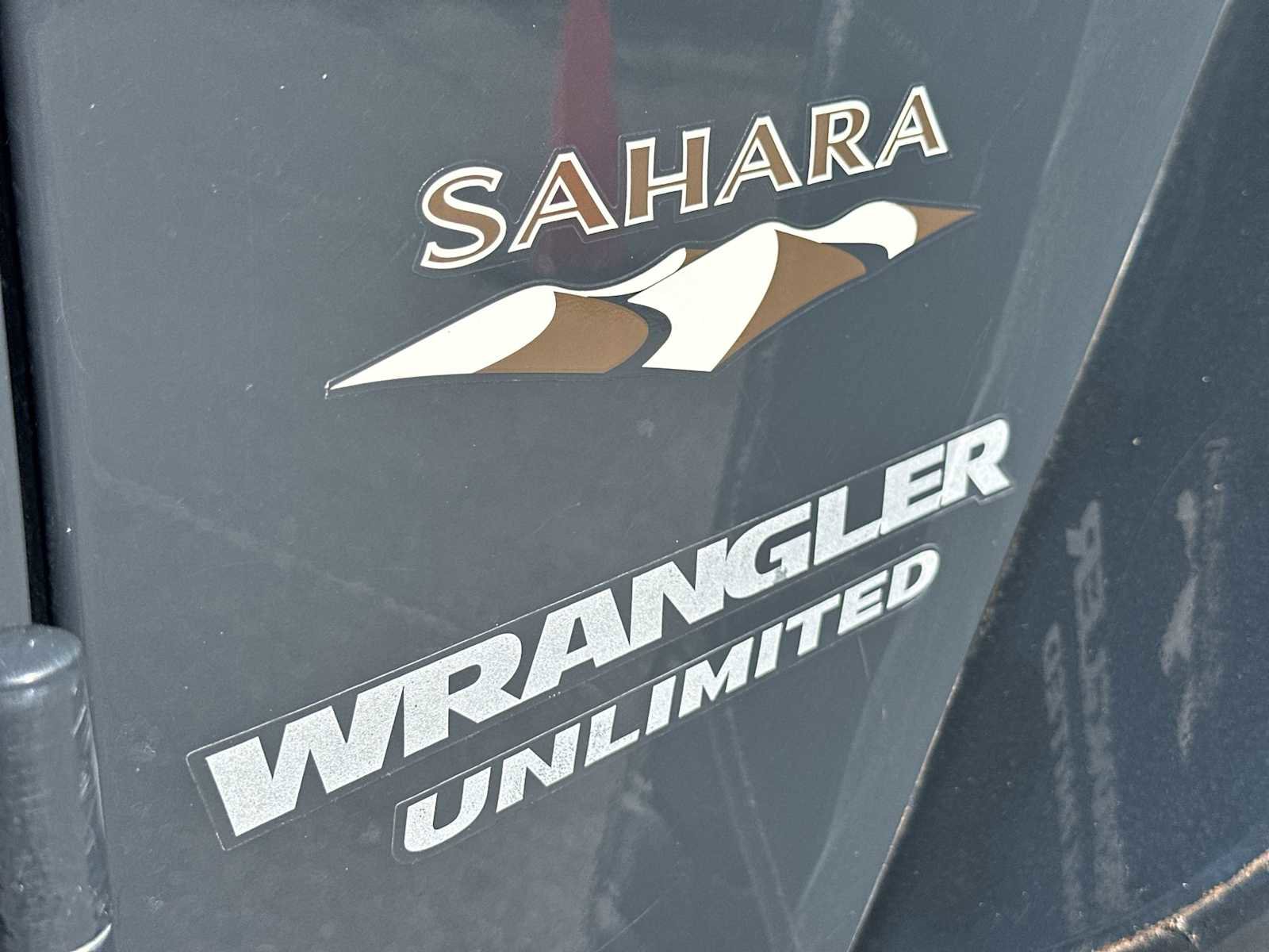 Used 2017 Jeep Wrangler Unlimited Sahara w/ Connectivity Group image 11