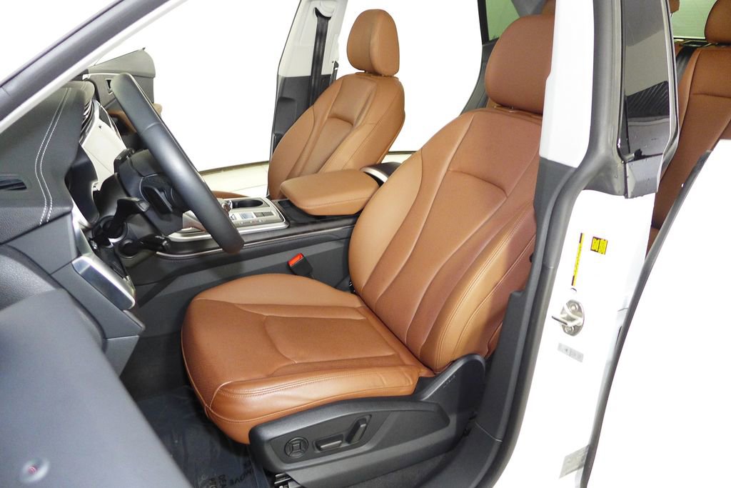 Used 2023 Audi Q8 Premium Plus w/ Premium Plus Package image 22