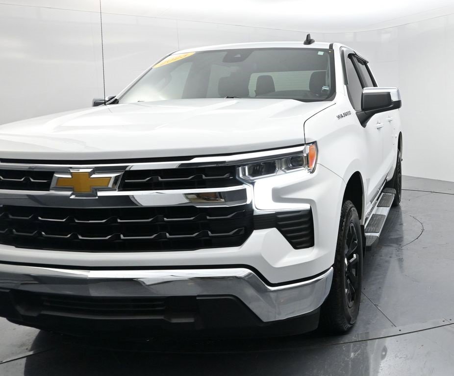 Used 2023 Chevrolet Silverado 1500 LT image 3